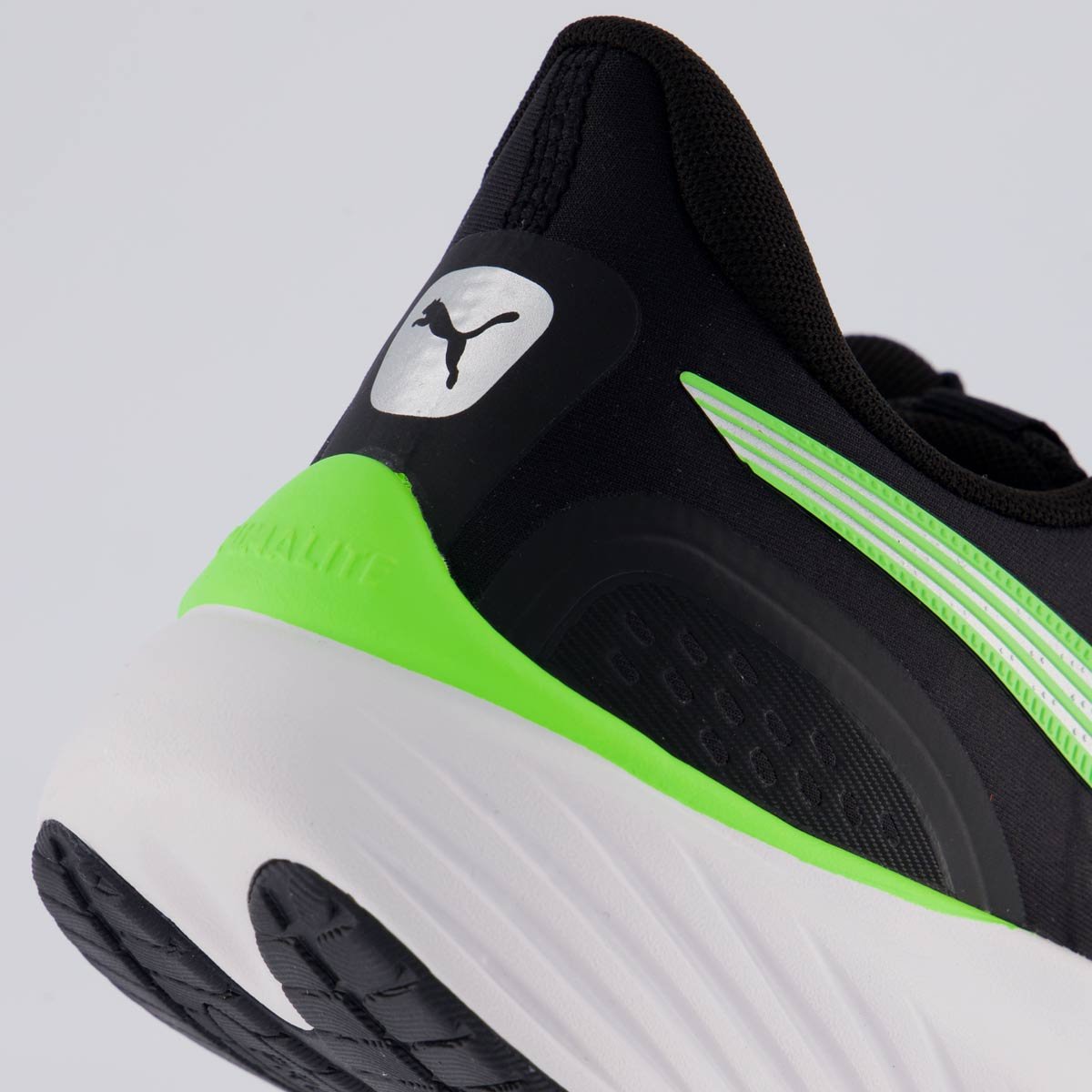 Tênis Puma Pounce Lite Preto e Verde Preto/Verde 6