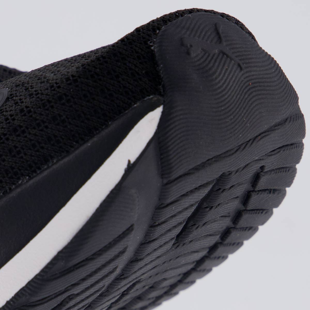 Tênis Puma Pounce Lite Preto e Verde Preto/Verde 8