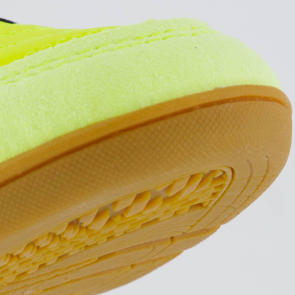 Chuteira Umbro Skill Futsal Verde e Preta Amarelo 8