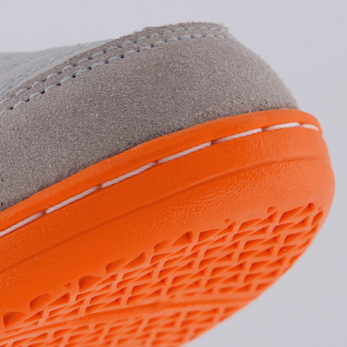 Chuteira Umbro Pro 5 Bump Club Futsal Cinza e Laranja Cinza/Laranja 8