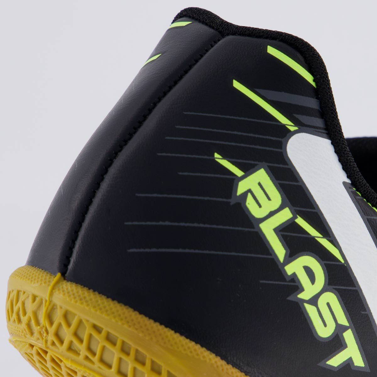 Chuteira Umbro Blast Futsal Preta e Verde Preto/Verde 8