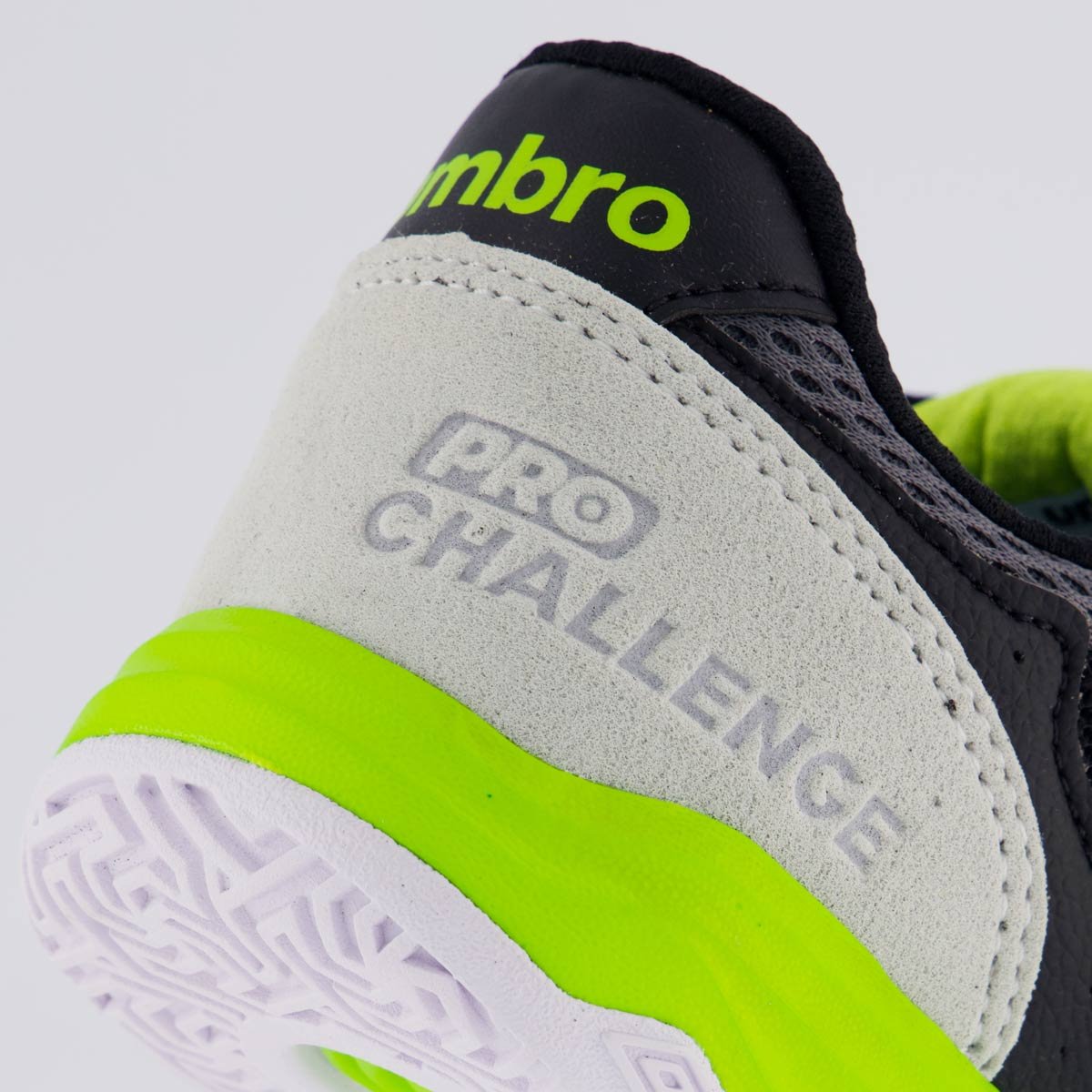 Chuteira Umbro Pro Challenge Uptake Futsal Preta e Verde Preto/Verde 6
