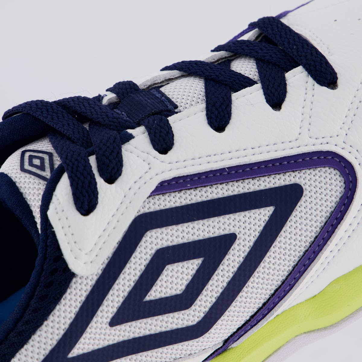 Chuteira Umbro Pro Challenge Uptake Futsal Branca e Roxa Branca/Roxo 7