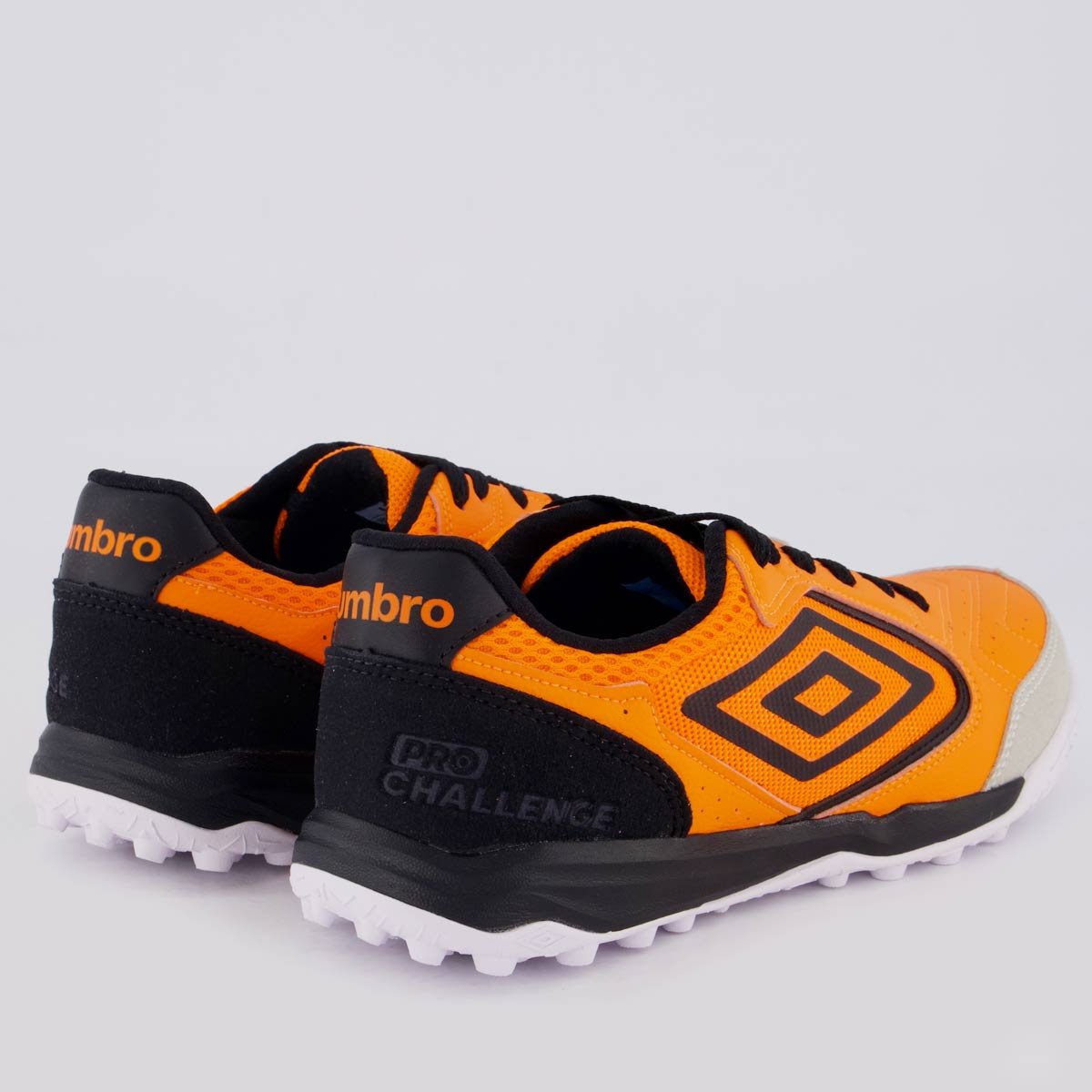 Chuteira Umbro Pro Challenge Uptake Laranja e Preta Laranja 3