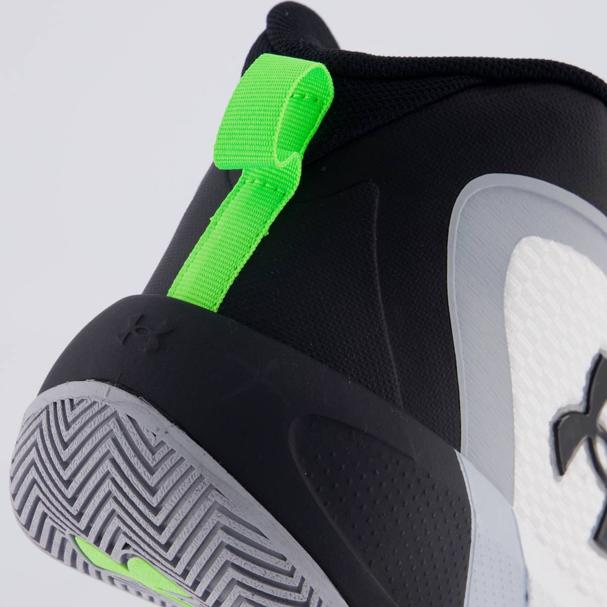 Tênis Under Armour Swish 2 Branco e Preto Branco/Preto 6