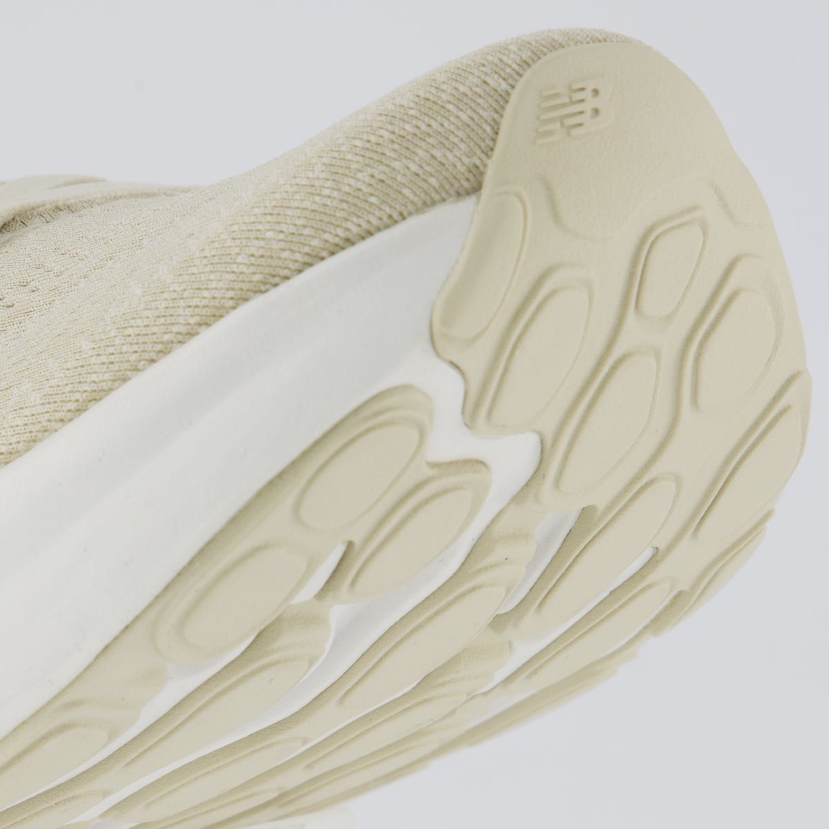 Tênis New Balance Fresh Foam 1080V13 Feminino Bege Bege 8