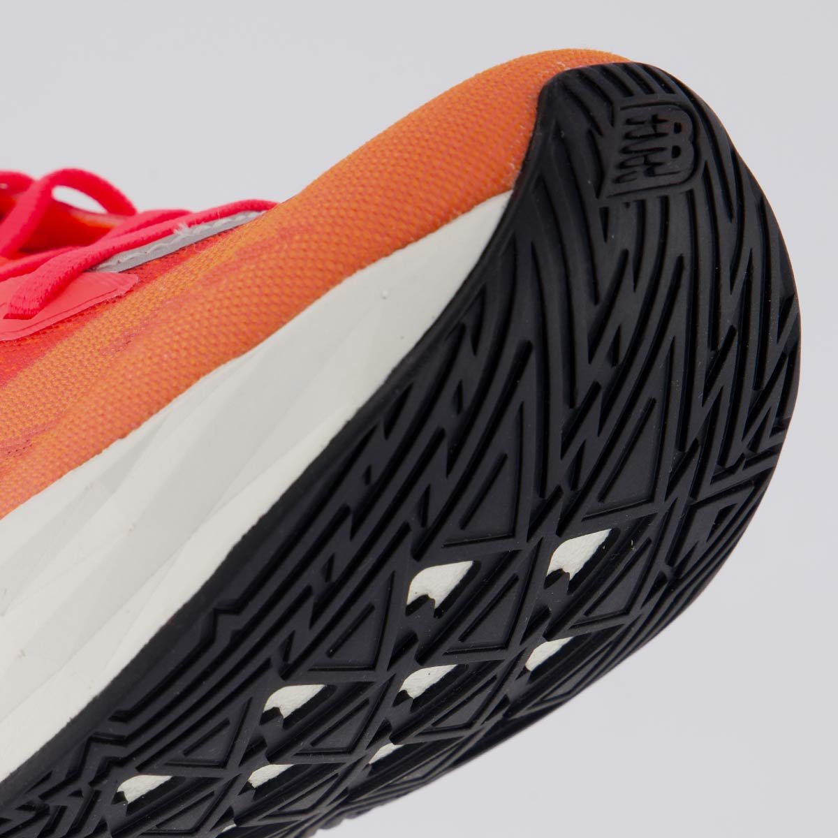 Tênis New Balance Fuelcell Rebel V5 Feminino Coral Coral 8