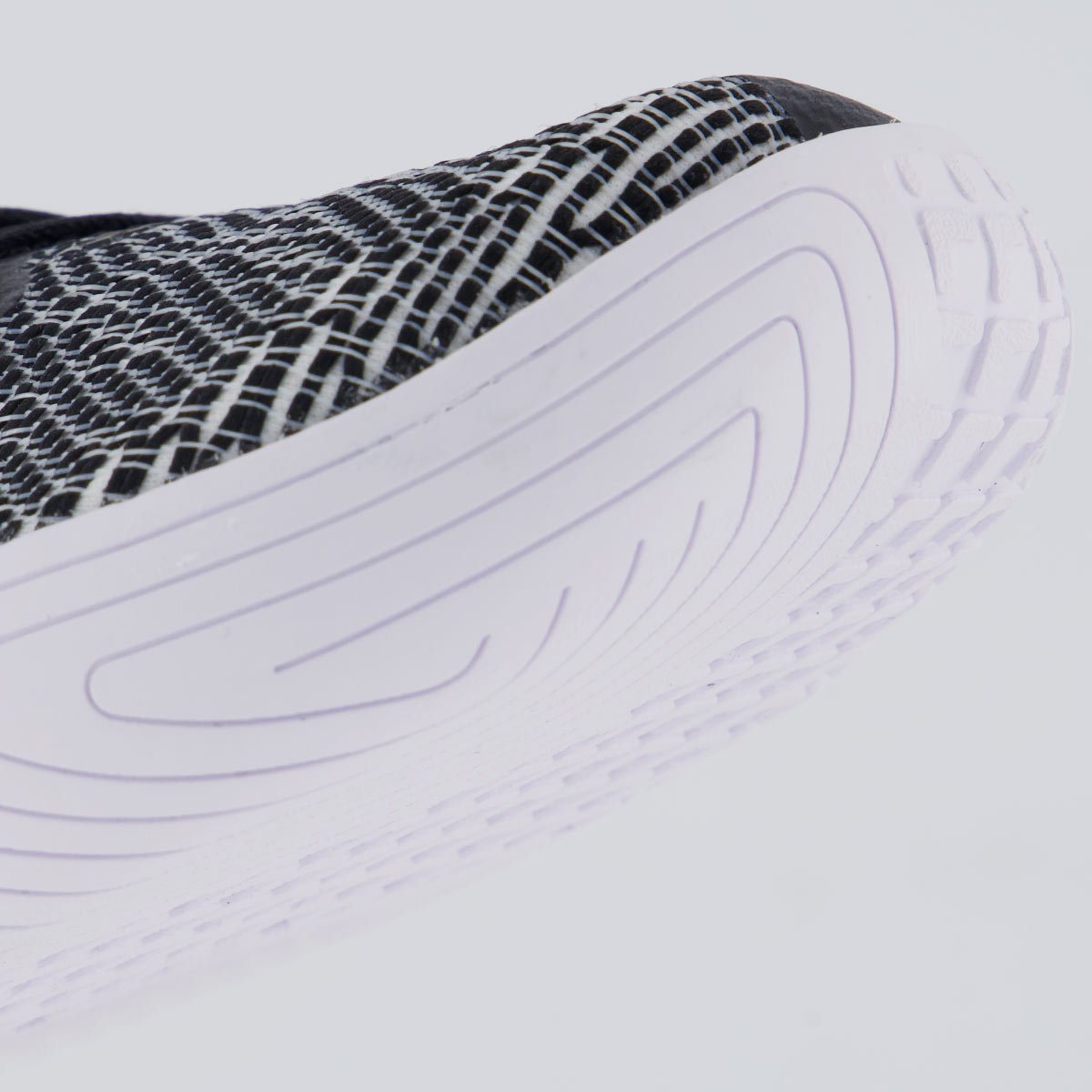 Tênis Reebok Nano Zero Feminino Preto e Branco Preto/Branco 8