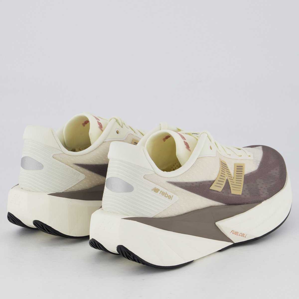 Tênis New Balance Fuelcell Rebel V5 Feminino Off White White/Cinza 3