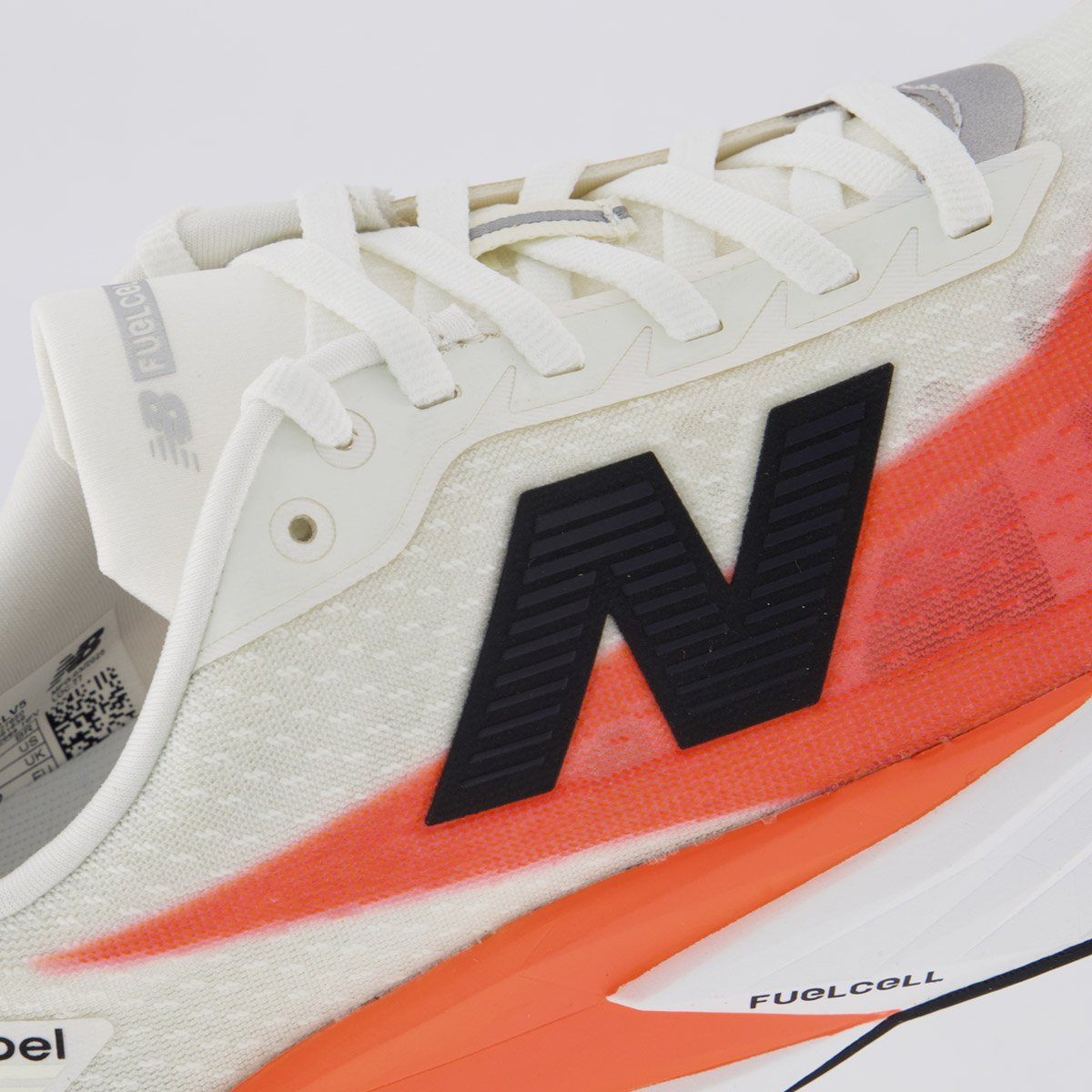 Tênis New Balance Fuelcell Rebel V5 Coral Bege/Coral 7