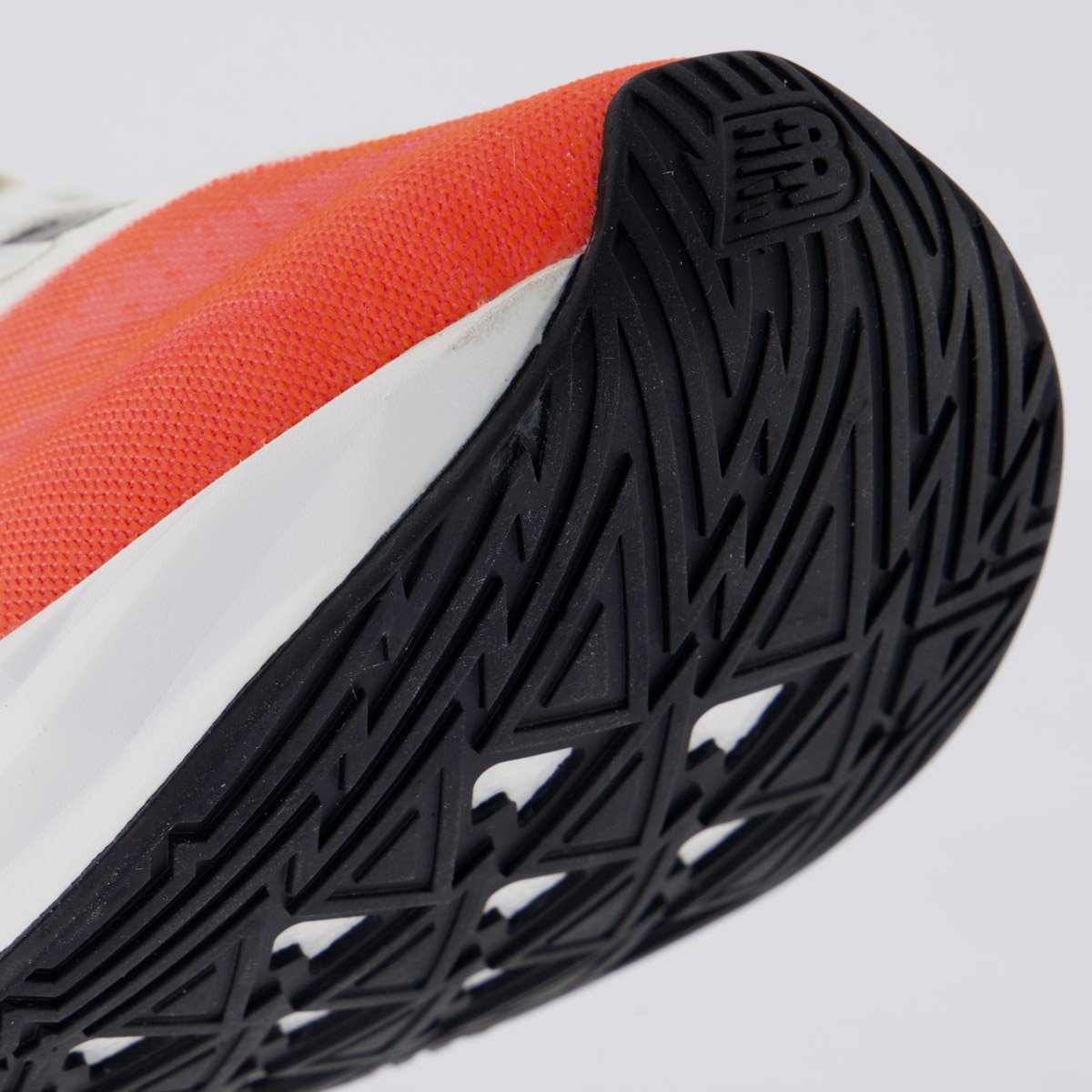 Tênis New Balance Fuelcell Rebel V5 Coral Bege/Coral 8