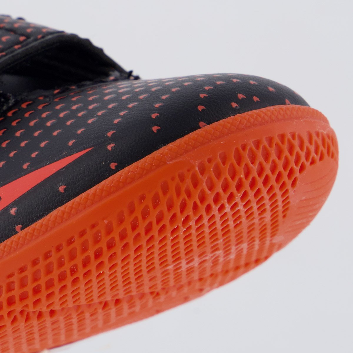 Chuteira Umbro Flip Futsal Kids Preta e Laranja Preto/Laranja 8