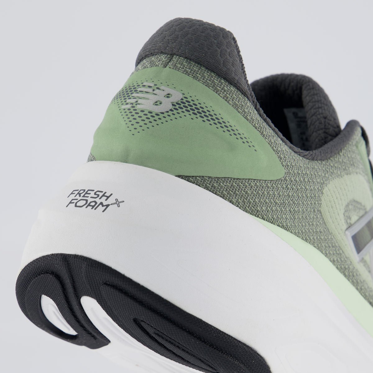 Tênis New Balance Fresh Foam X More V6 Verde Claro Cinza/Verde 6