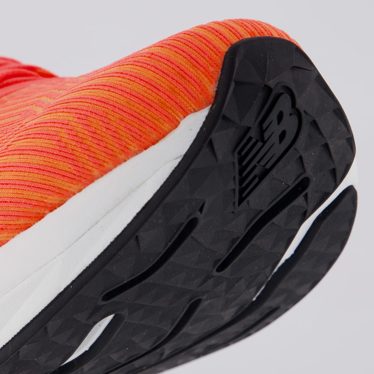 Tênis New Balance Fuelcell Propel V5 Feminino Coral Coral 8