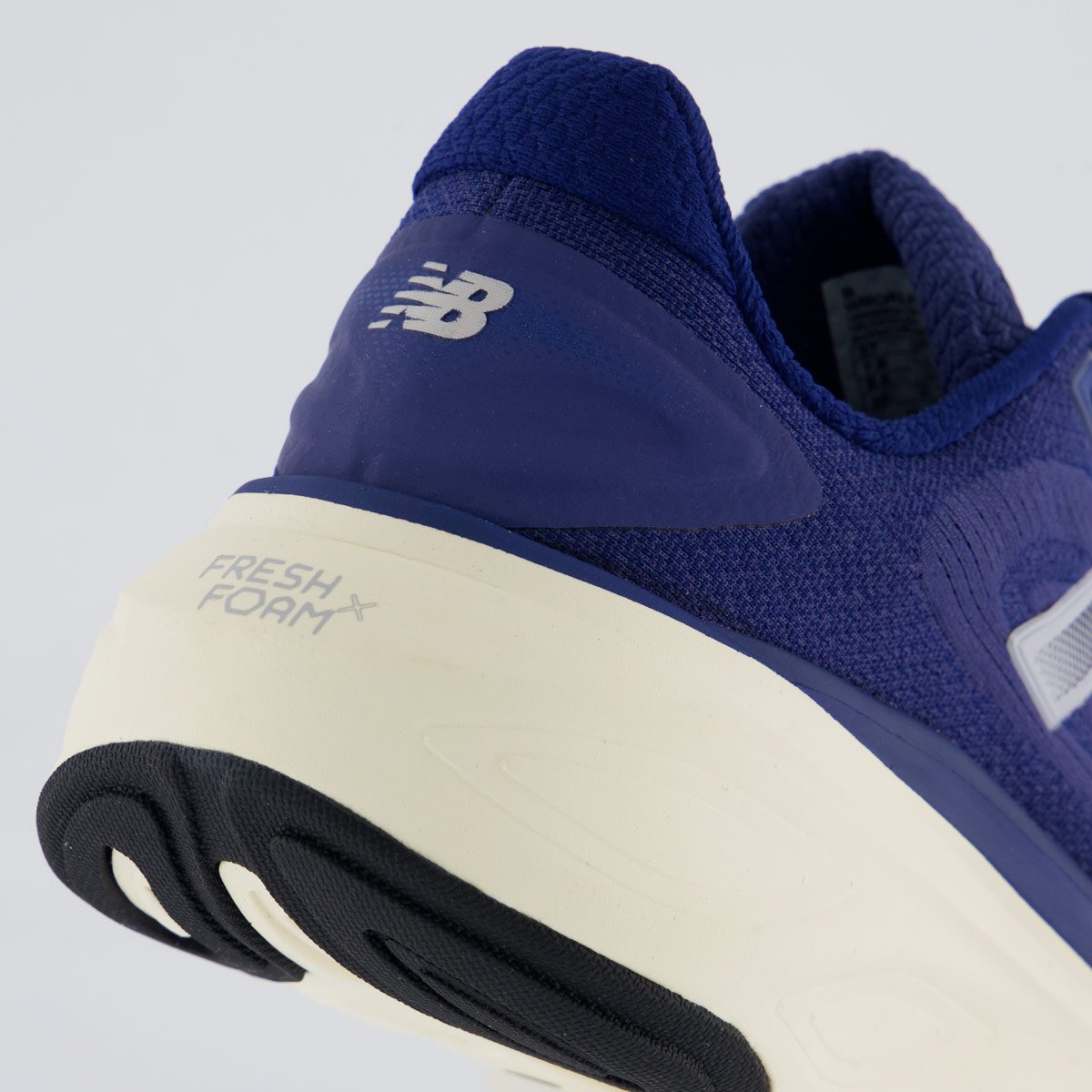 Tênis New Balance Fresh Foam X More V6 Feminino Roxo Azul 6