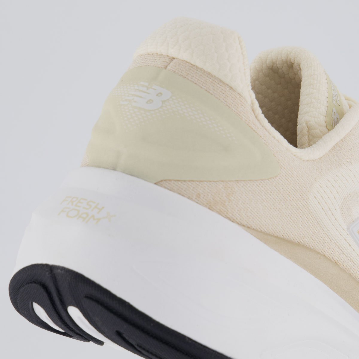 Tênis New Balance Fresh Foam X More V6 Feminino Bege Bege 6