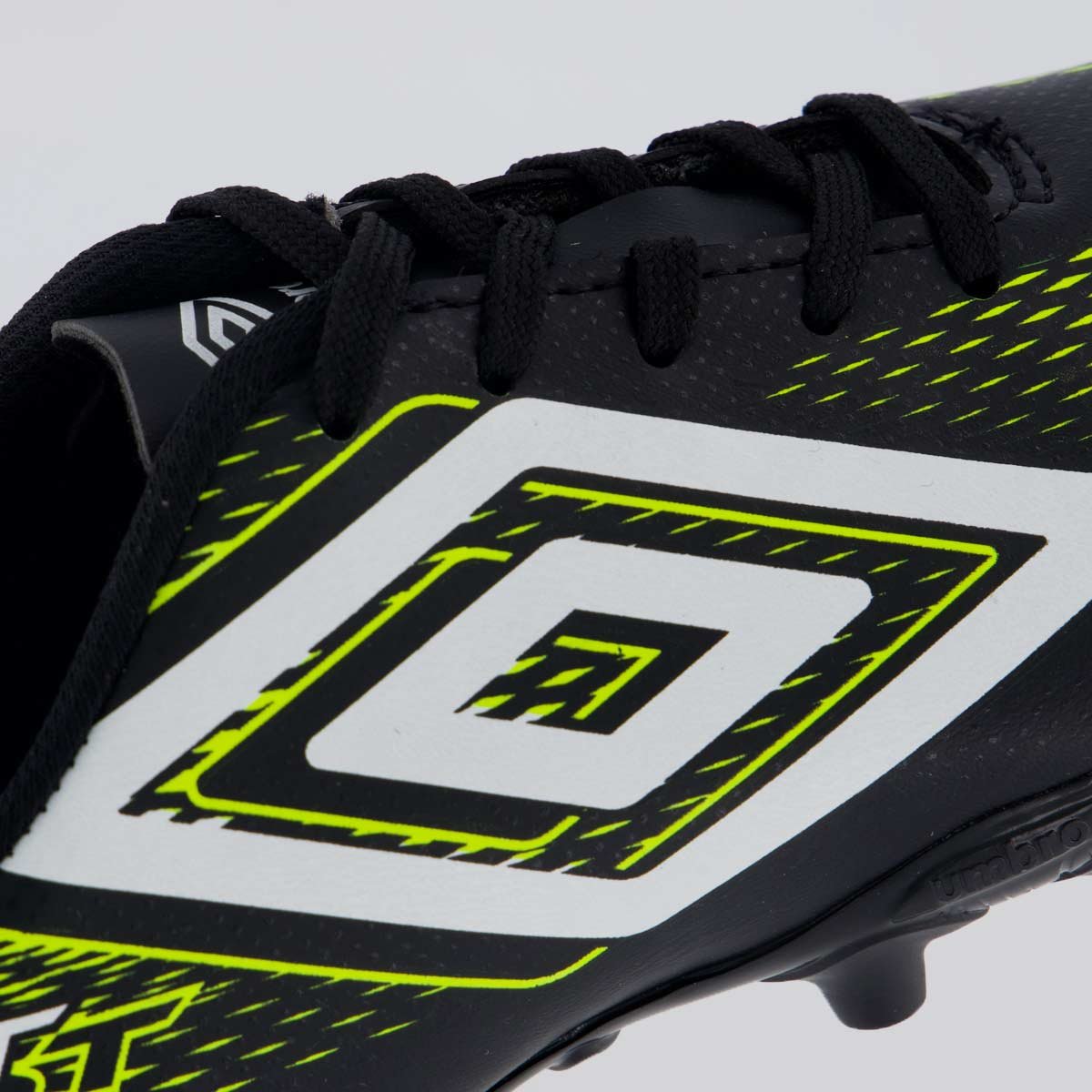 Chuteira Umbro Fast II Campo Juvenil Preta e Verde Preto/Verde 7