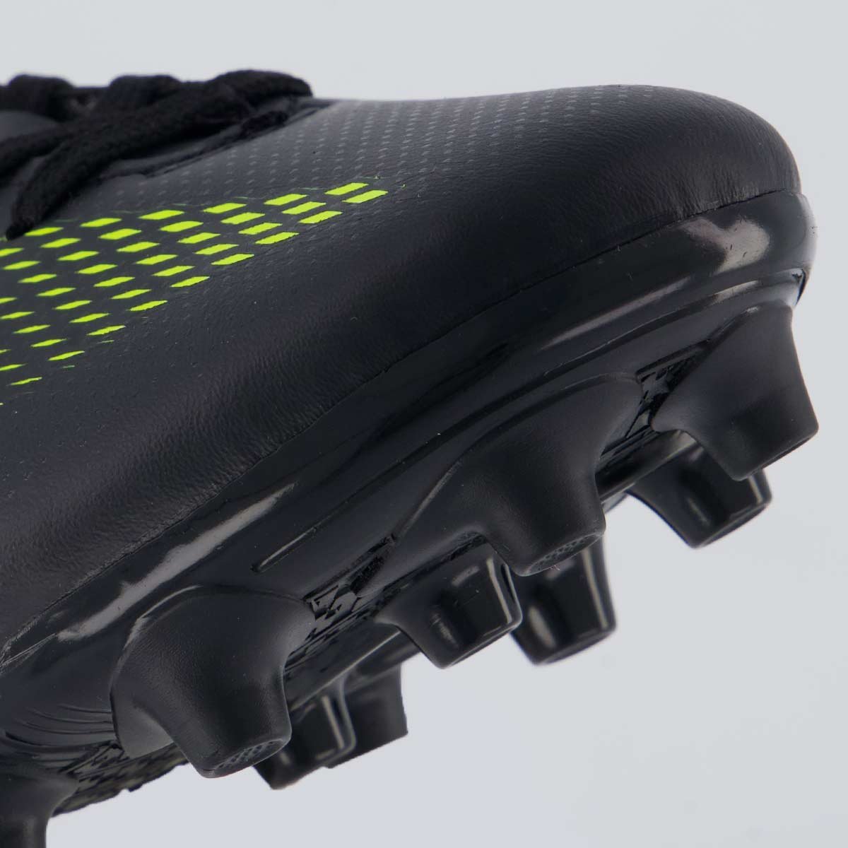 Chuteira Umbro Fast II Campo Juvenil Preta e Verde Preto/Verde 8