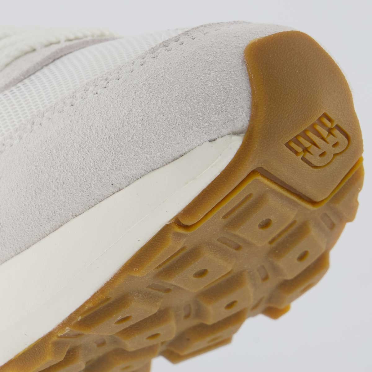 Tênis New Balance 370 V1 Feminino Off White e Cinza White/Cinza 8