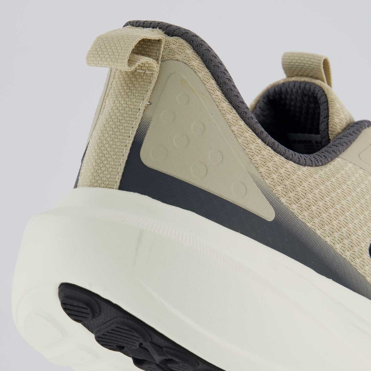 Tênis Under Armour Charged Great Marrom Marrom 6