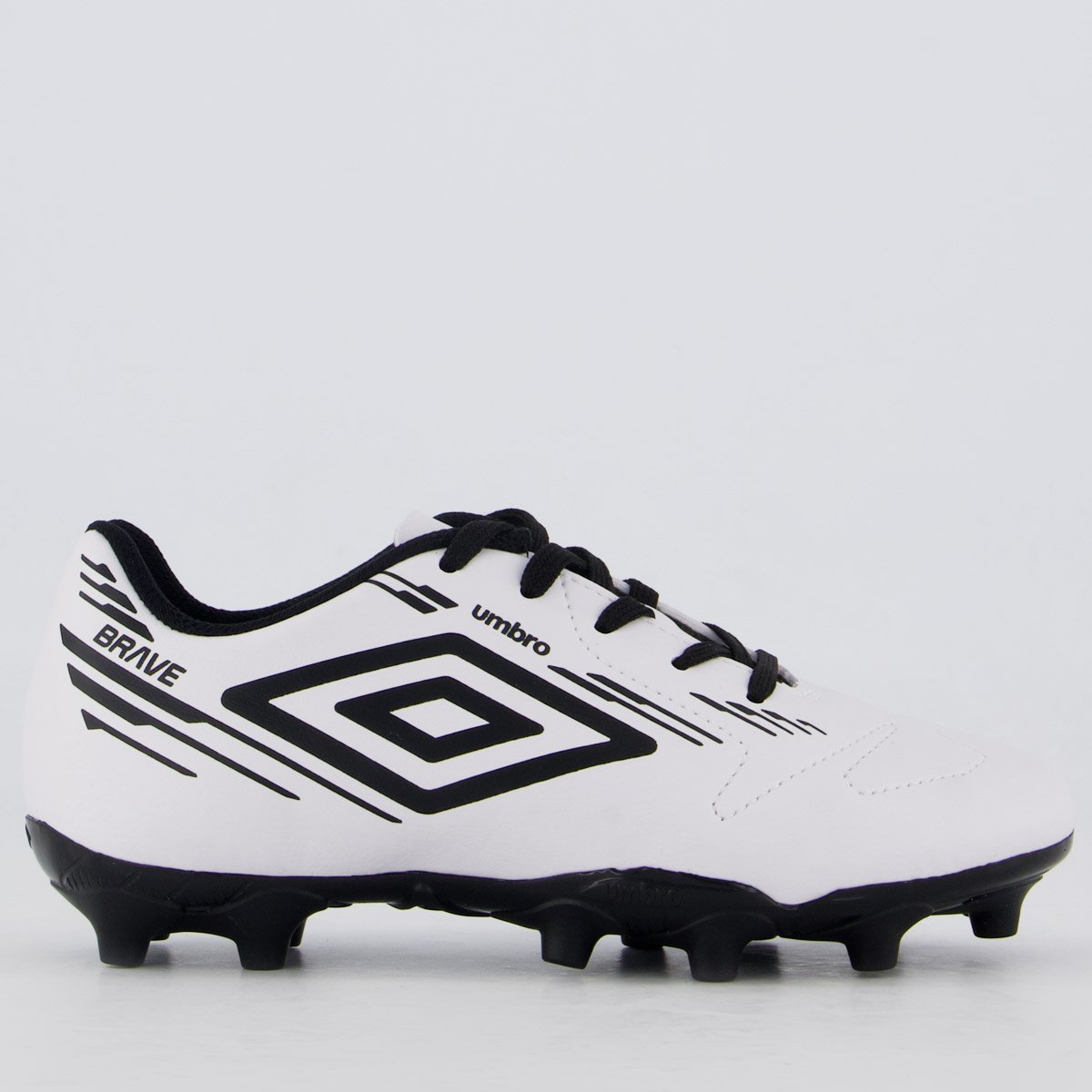 Chuteira Umbro Brave Campo Juvenil Branca e Preta