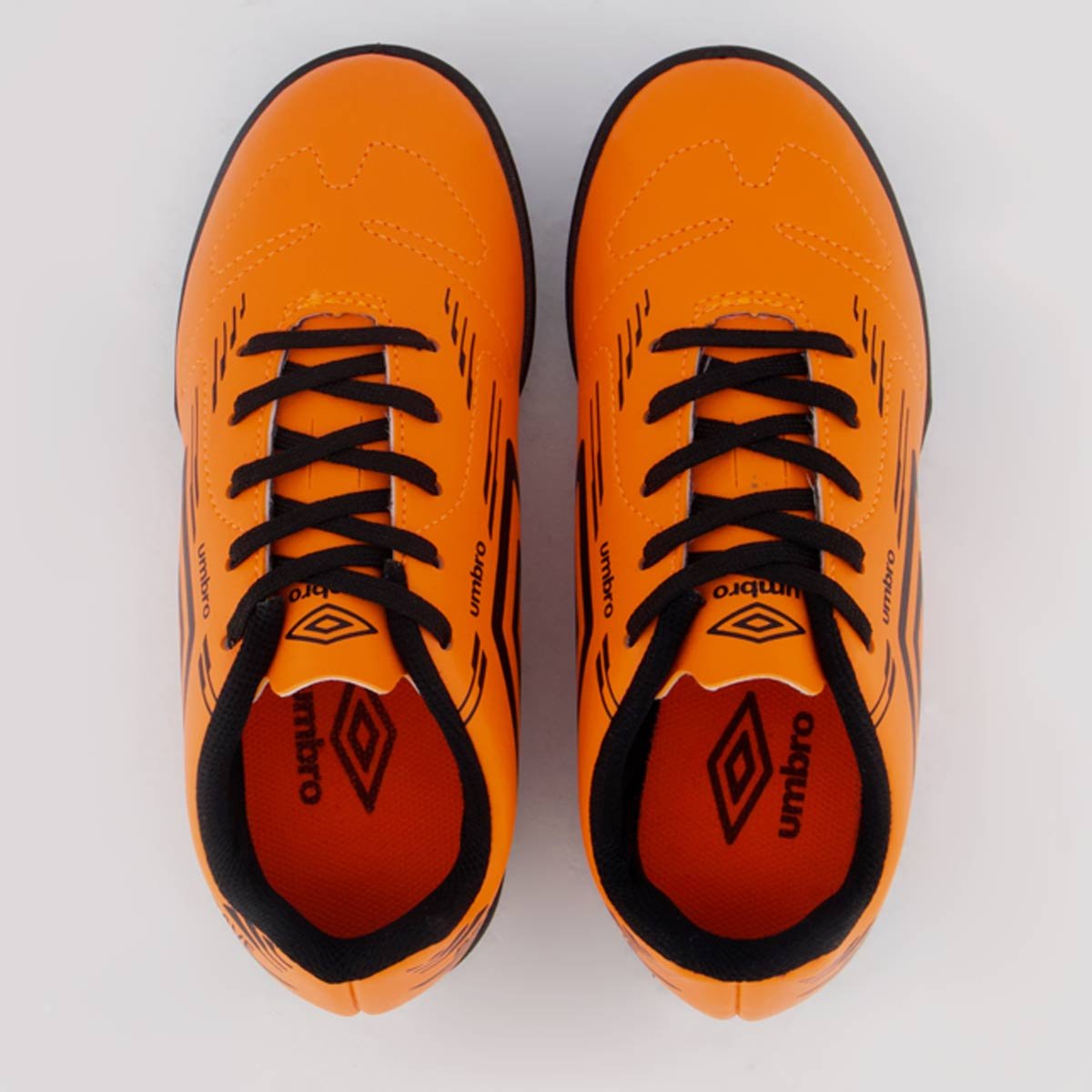Chuteira Umbro Brave Society Juvenil Laranja e Pre Laranja/Preto 4