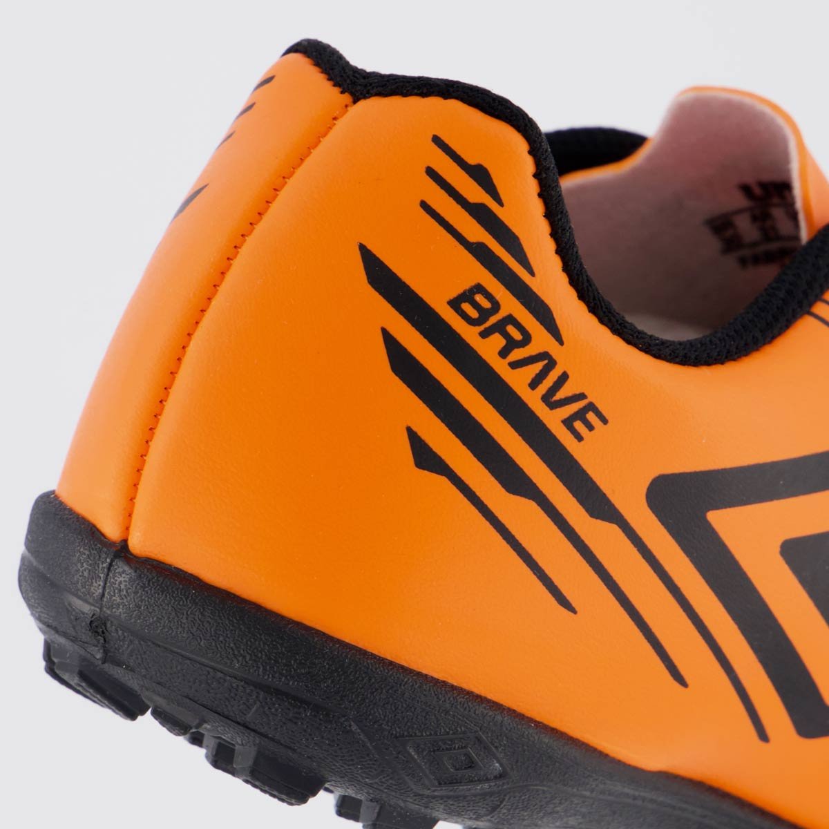 Chuteira Umbro Brave Society Juvenil Laranja e Pre Laranja/Preto 6