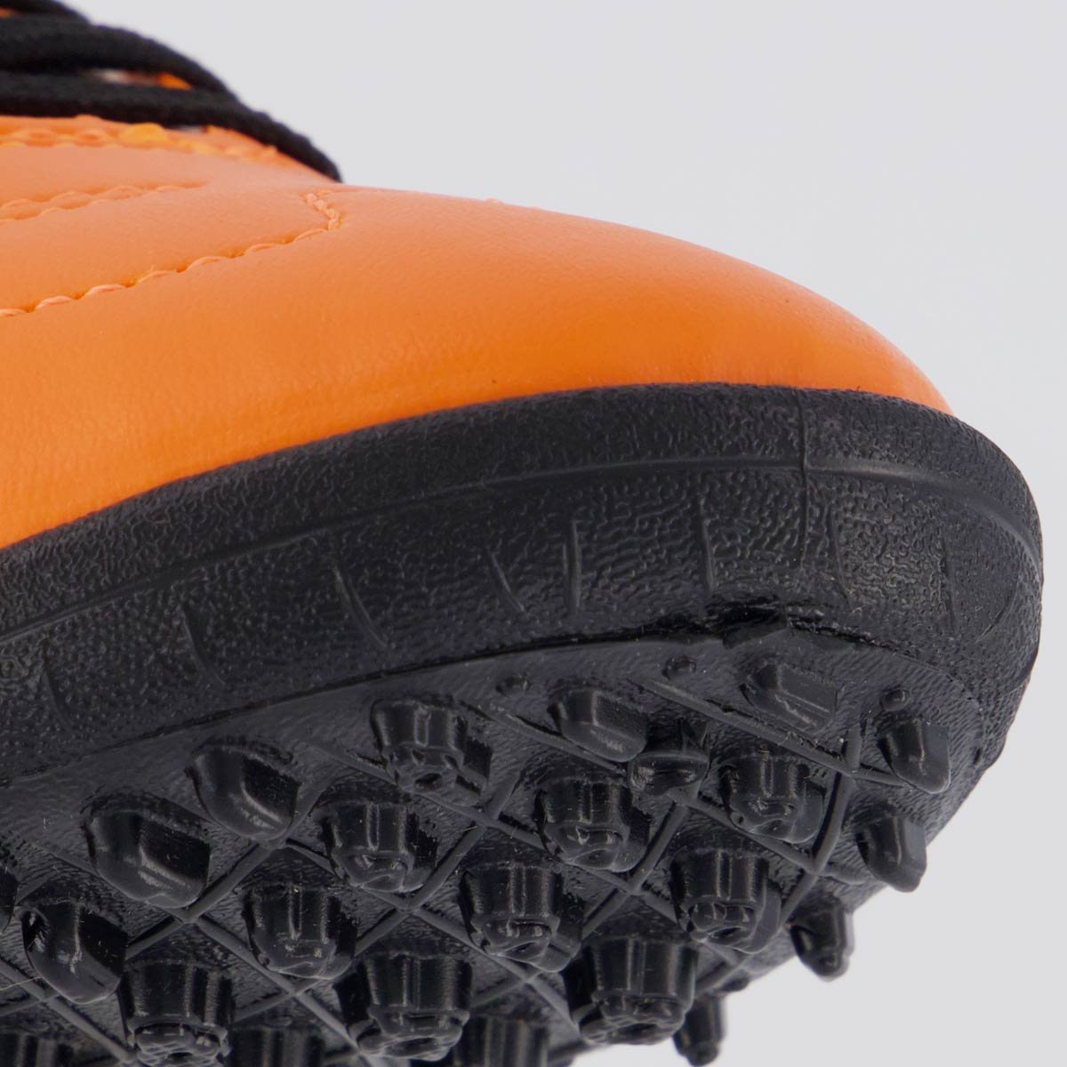 Chuteira Umbro Brave Society Juvenil Laranja e Pre Laranja/Preto 8