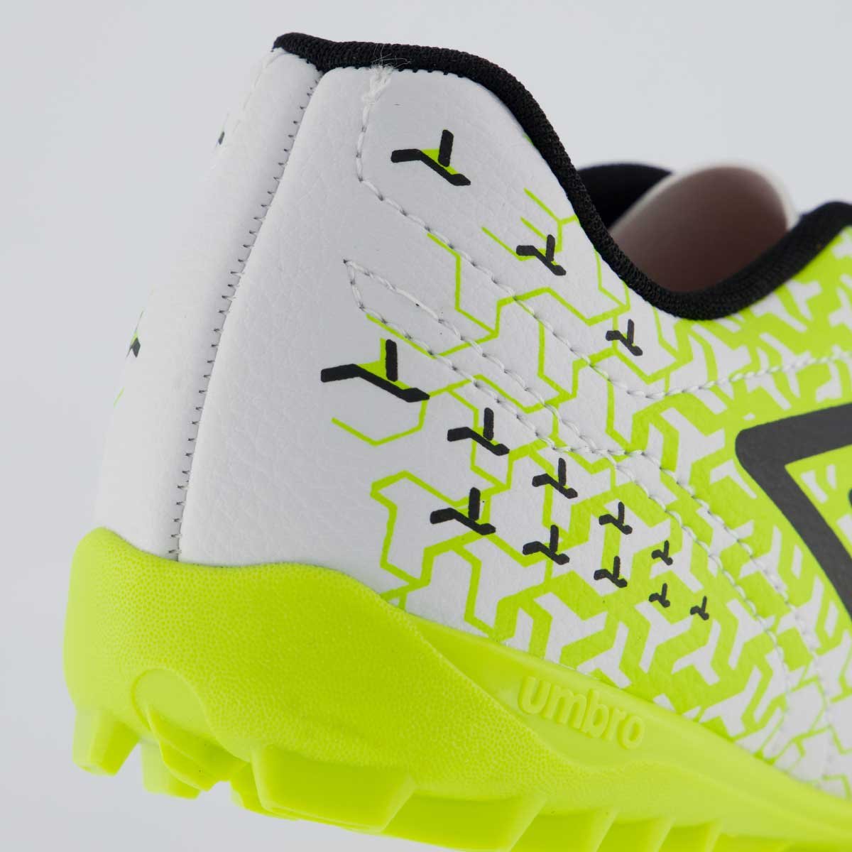 Chuteira Umbro Class Neo Society Branca e Verde Branco/Verde 6
