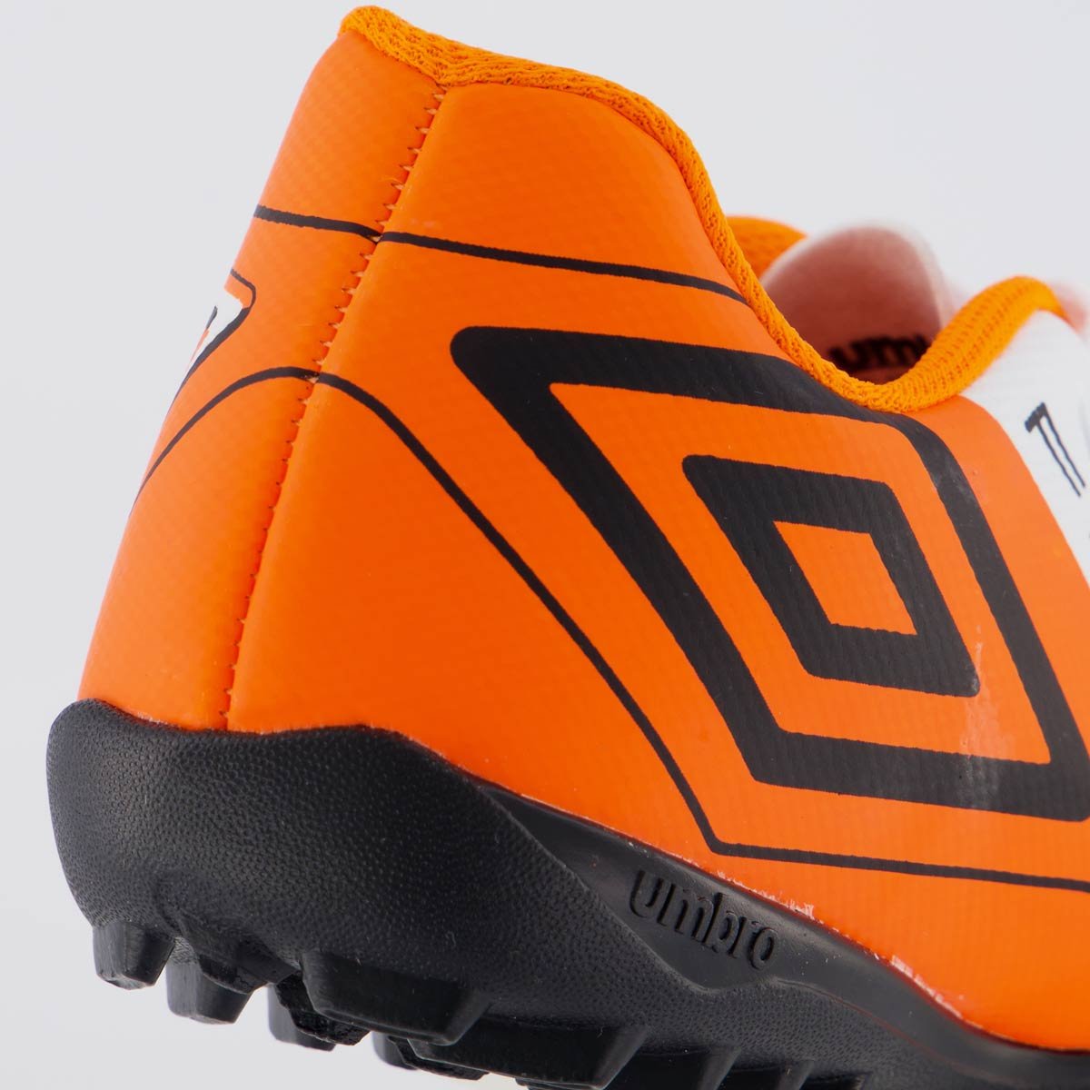 Chuteira Umbro Fifty VI Society Juvenil Branca e Laranja Branco/Laranja 6