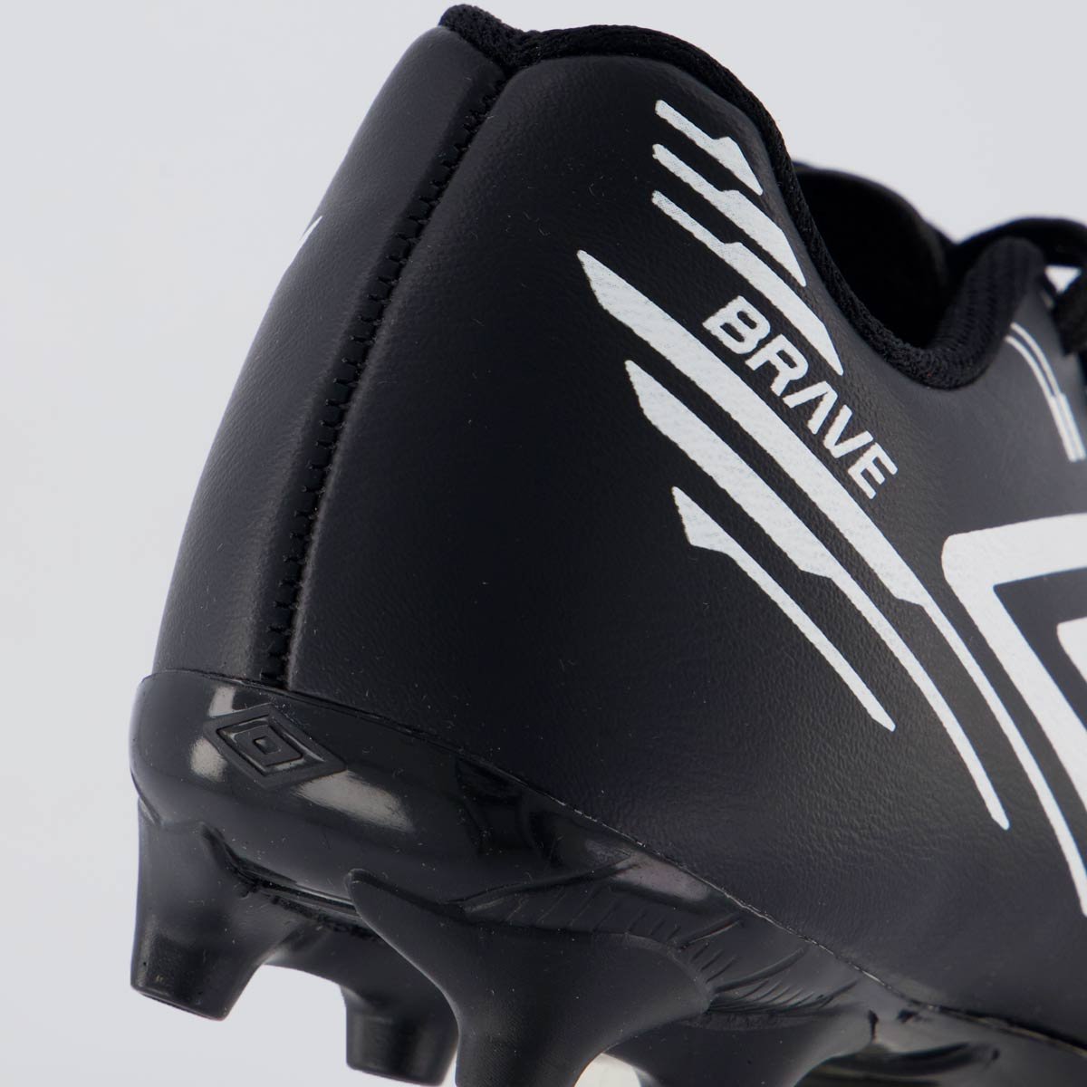 Chuteira Umbro Brave Campo Juvenil Preta Preto 6