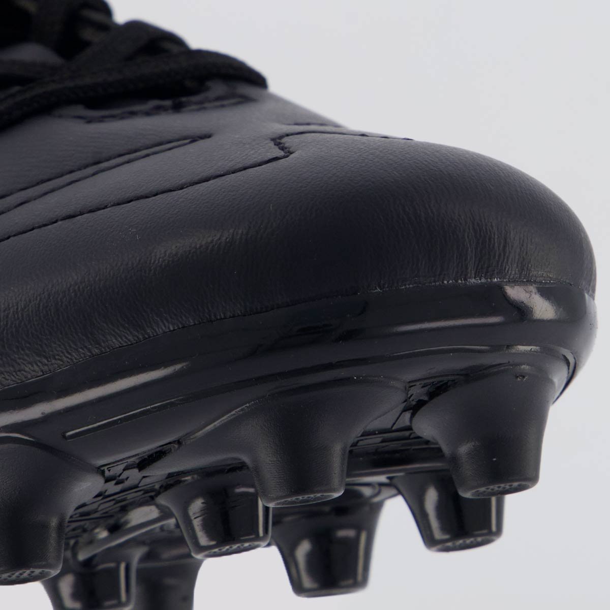 Chuteira Umbro Brave Campo Juvenil Preta Preto 8