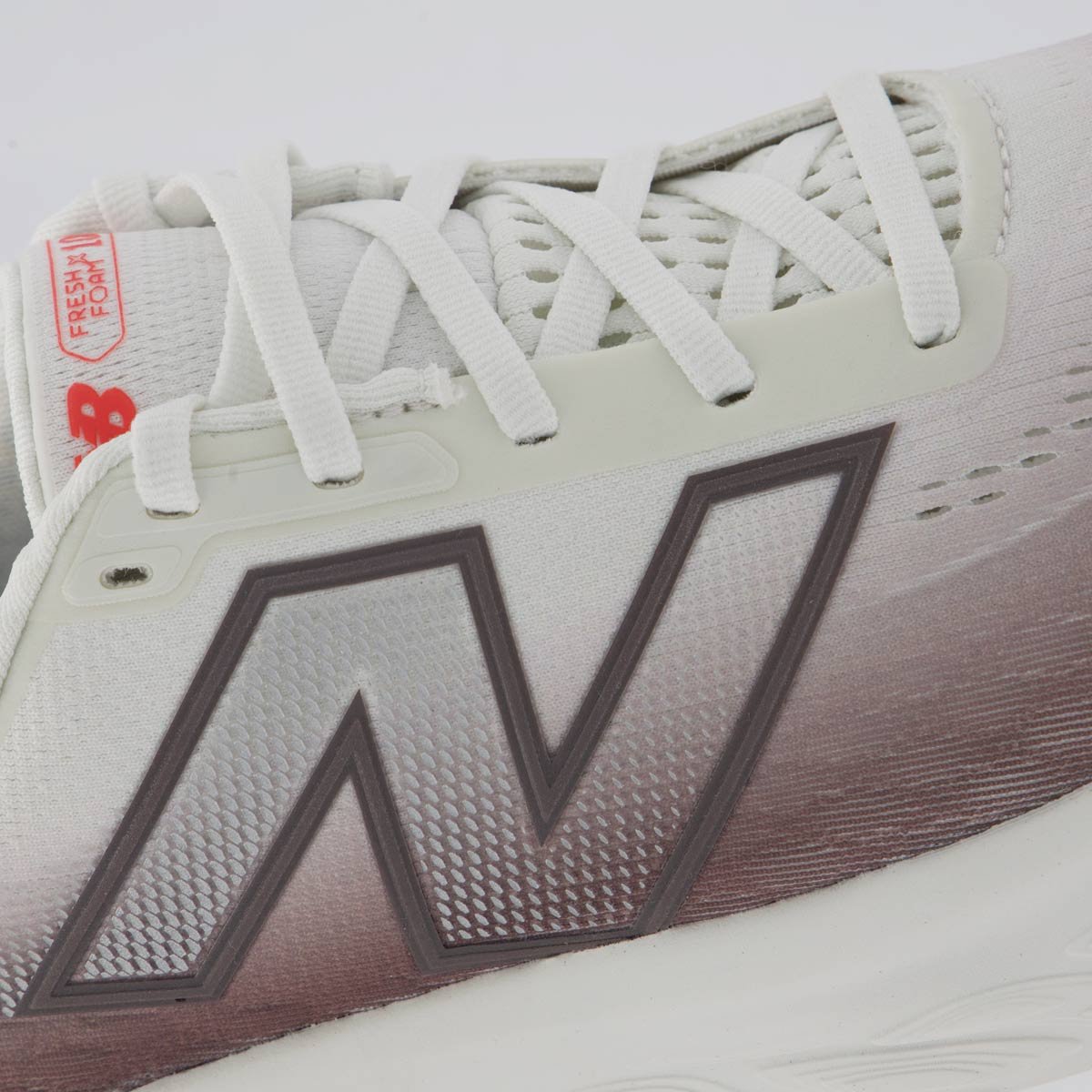 Tênis New Balance Fresh Foam X 1080 V14 Branco e Marrom Branco/Marrom 7