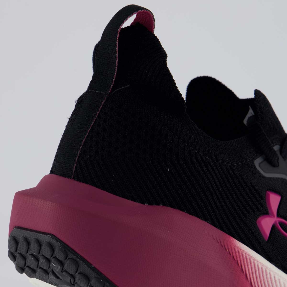 Tênis Under Armour Charged Slight 3 SE Feminino Preto e Roxo Preto/Roxo 6