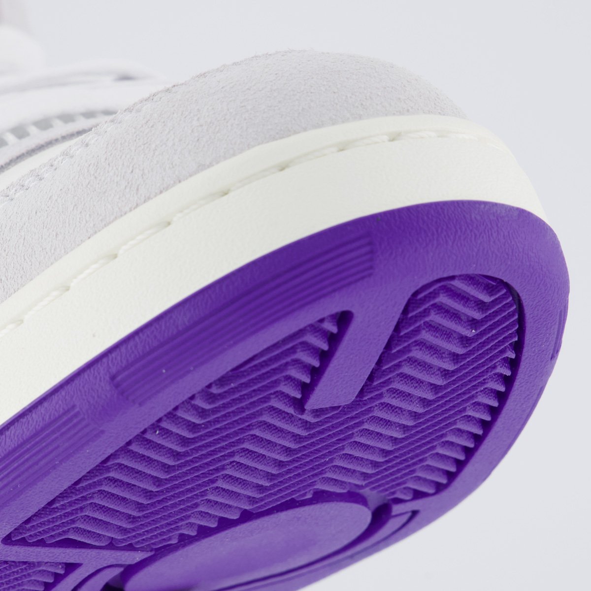 Tênis Reebok BB 4000 II Mid Off White e Roxo Off White/Preto 8