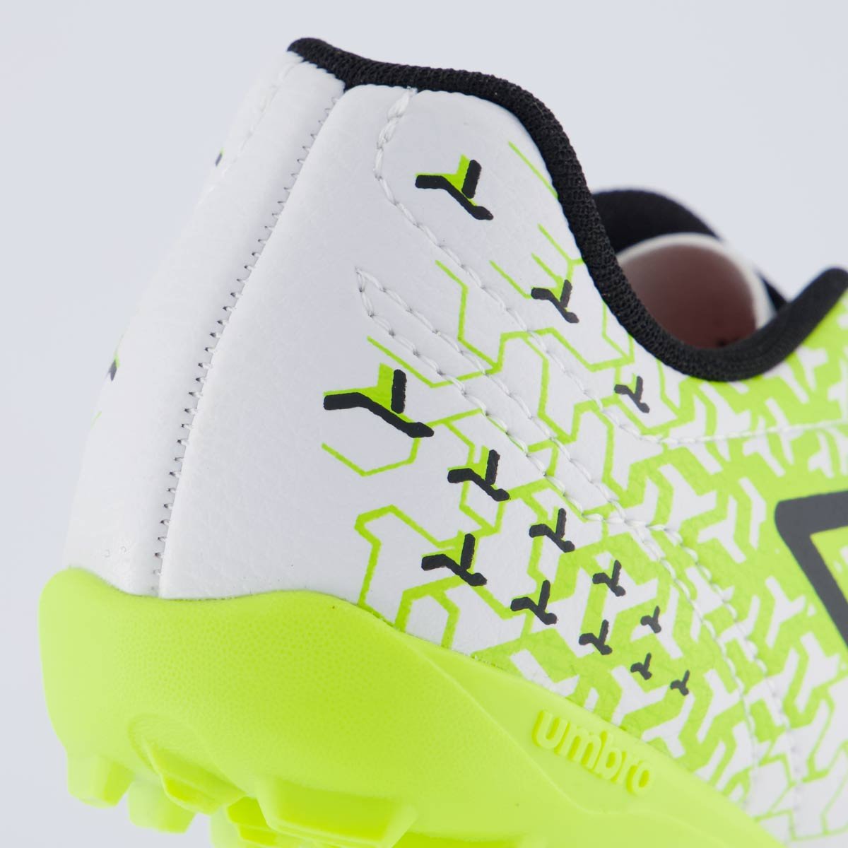 Chuteira Umbro Class Neo Society Juvenil Branca Branco/Amarelo/Preto 6