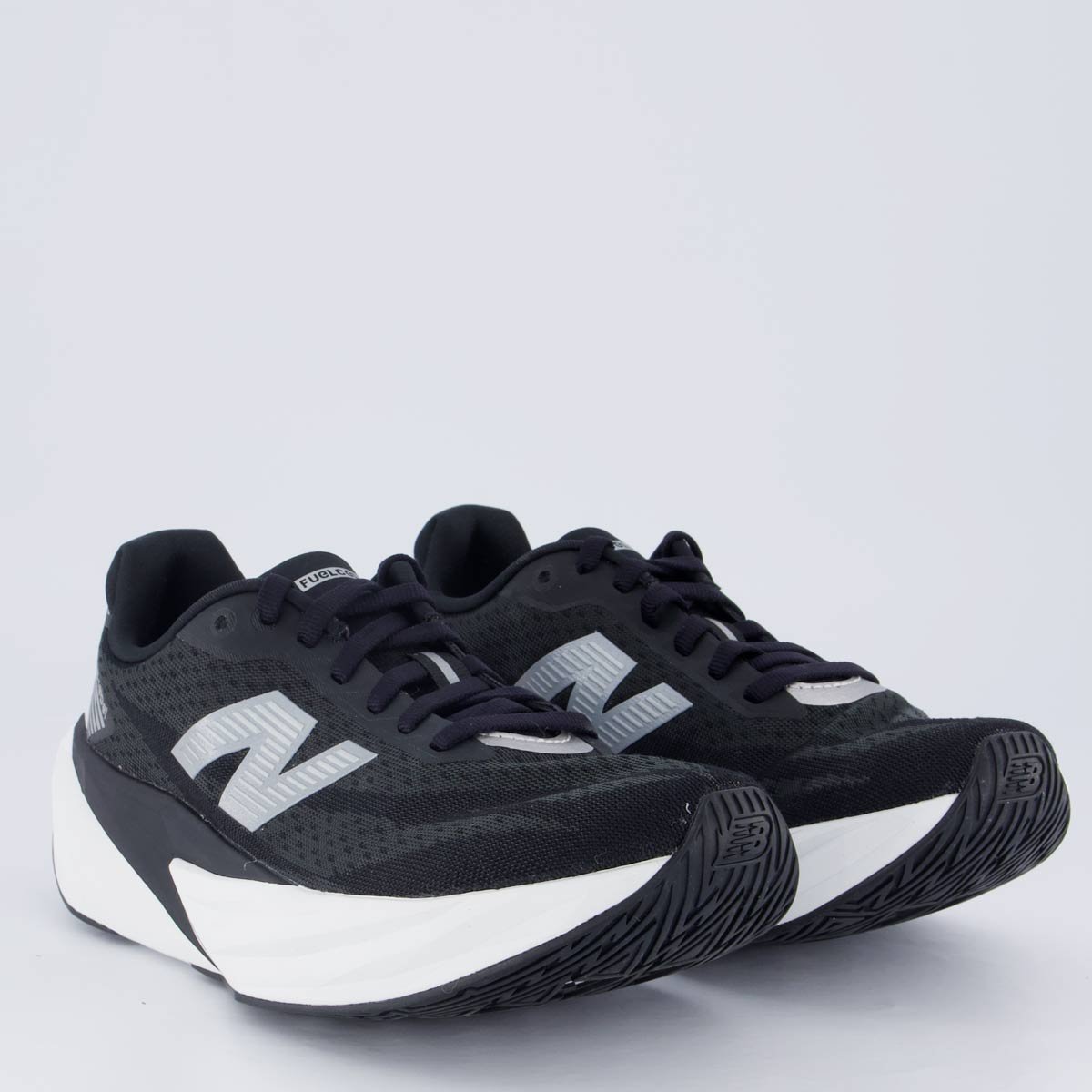 Tênis New Balance Fuelcell Rebel V5 Feminino Preto Preto/Branco 2