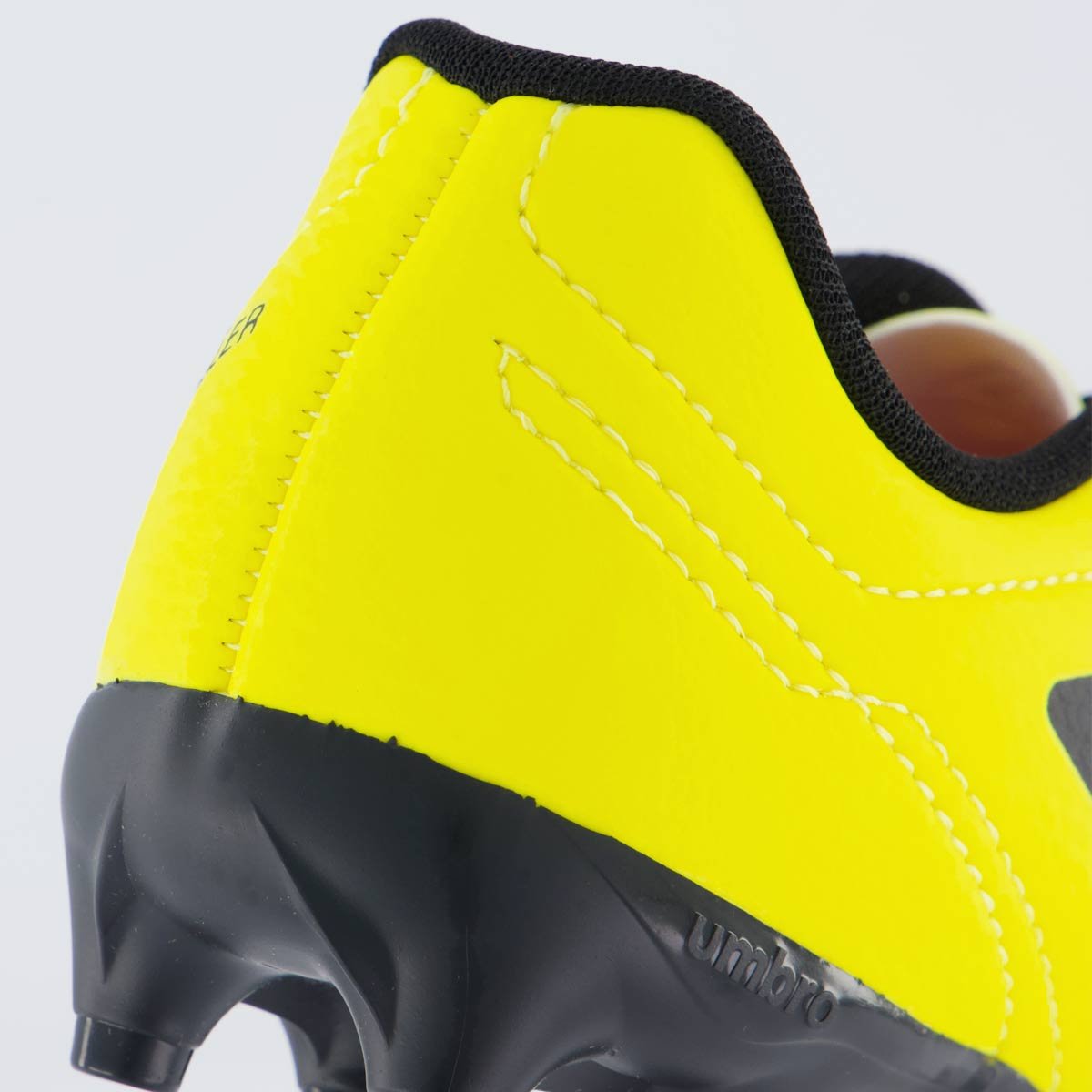 Chuteira Umbro Class Footballer Campo Juvenil Amarelo Amarelo/Preto 6