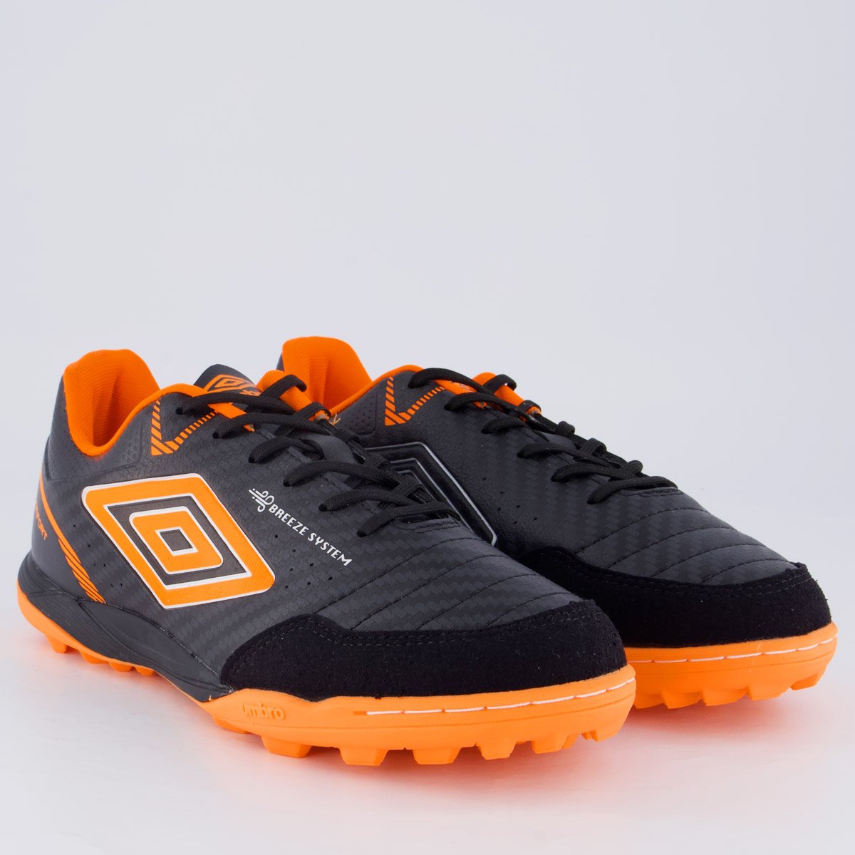 Chuteira Umbro Neo-Confort Society Preta e Laranja Preto/Laranja