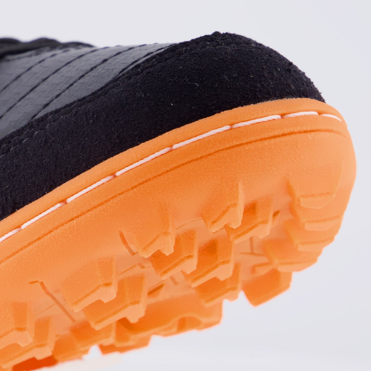 Chuteira Umbro Neo-Confort Society Preta e Laranja Preto/Laranja 8