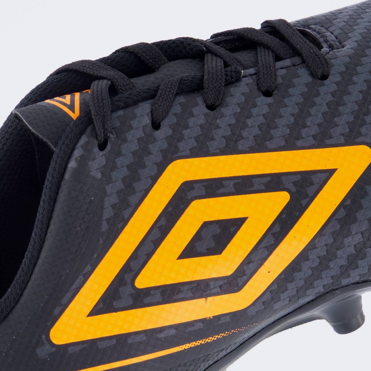 Chuteira Umbro Adamant Top Speed Campo Juvenil Preta e Laranja Preto/Laranja 7