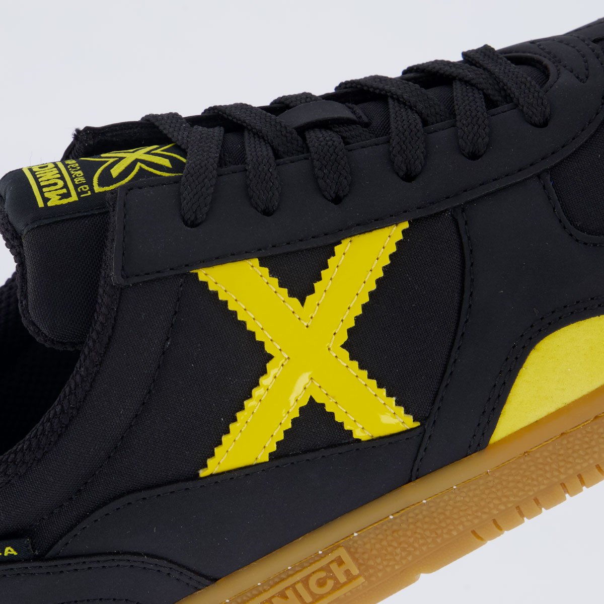 Chuteira Munich Gresca Preta e Amarela Futsal Preto/Amarelo 7