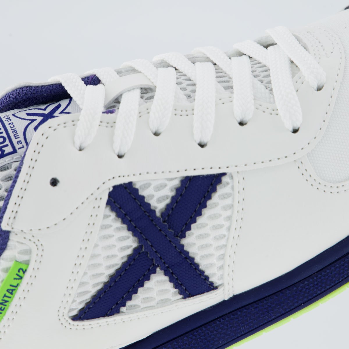 Chuteira Munich Continental V2 Branca e Marinho Futsal Branco/Azul/Verde 7