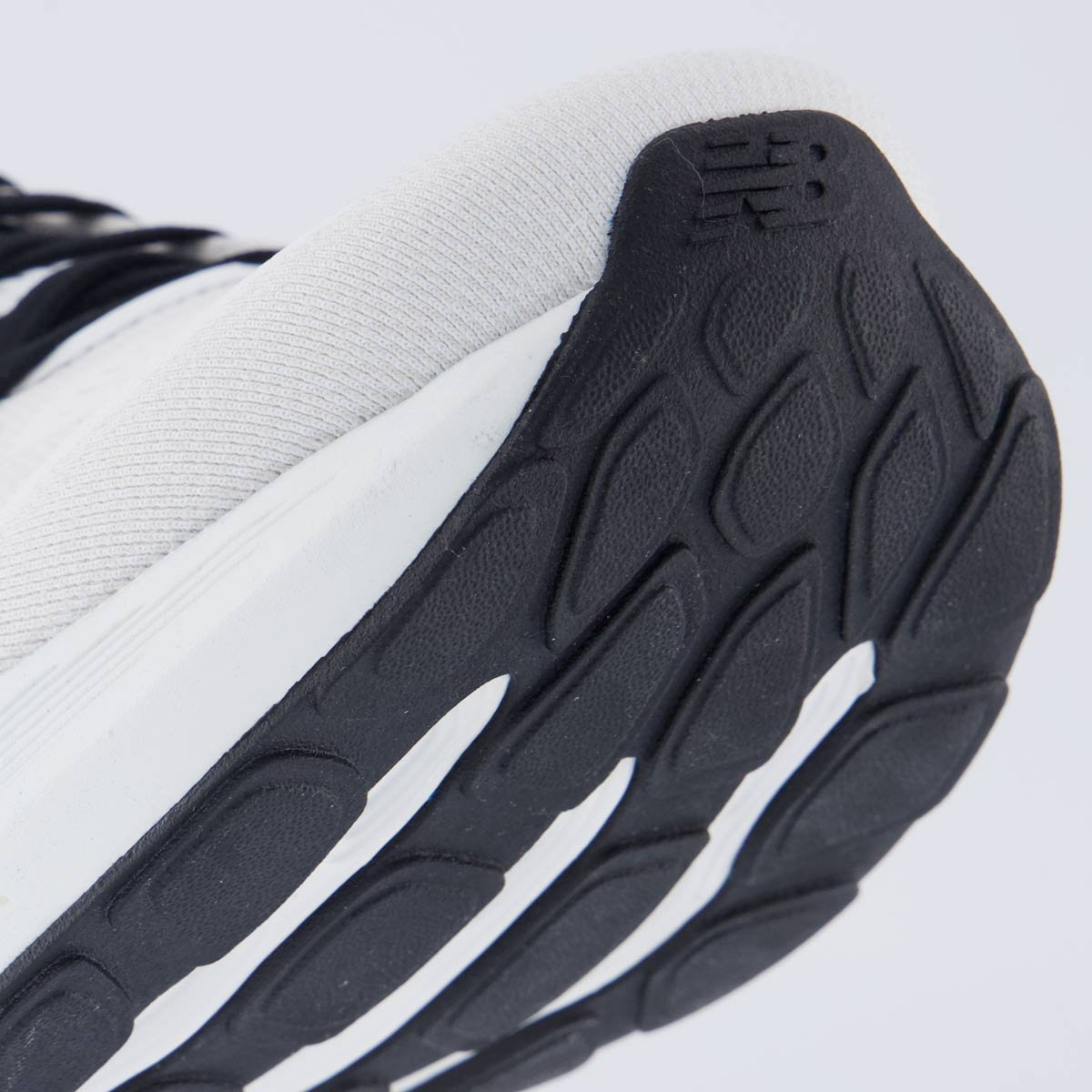 Tênis New Balance Fresh Foam X 880 V15 Branco e Azul Branco/Azul 8