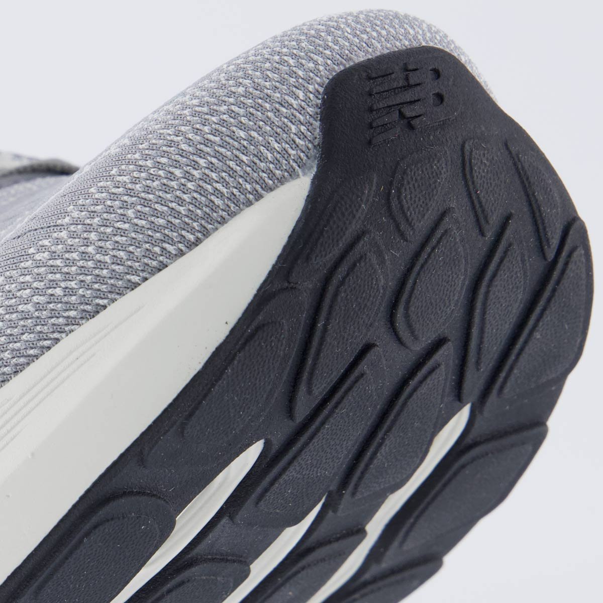 Tênis New Balance Fresh Foam X 880 V15 Cinza Cinza 8