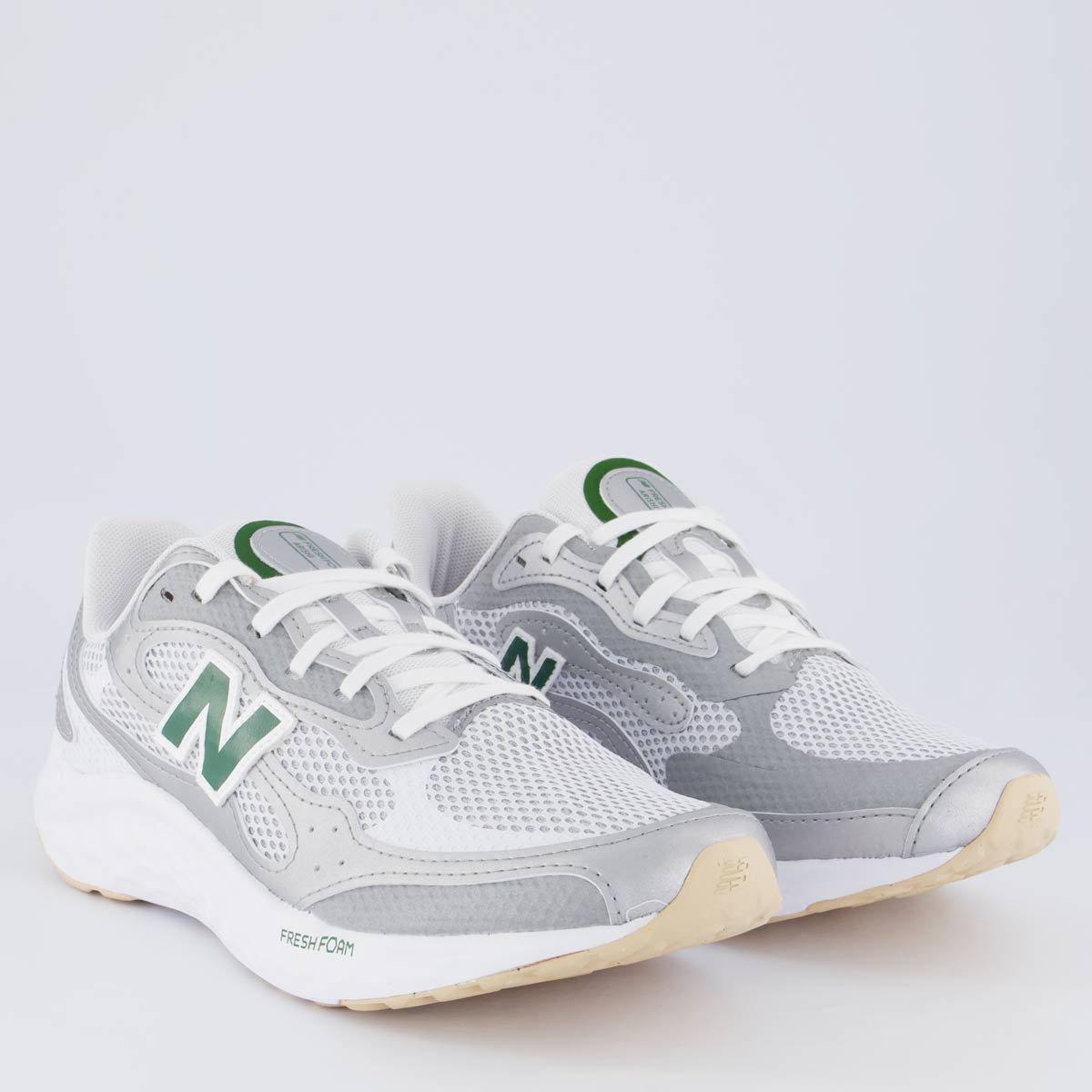 Tênis New Balance Fresh Foam Arishi V4 Prata Cinza/Branco 2