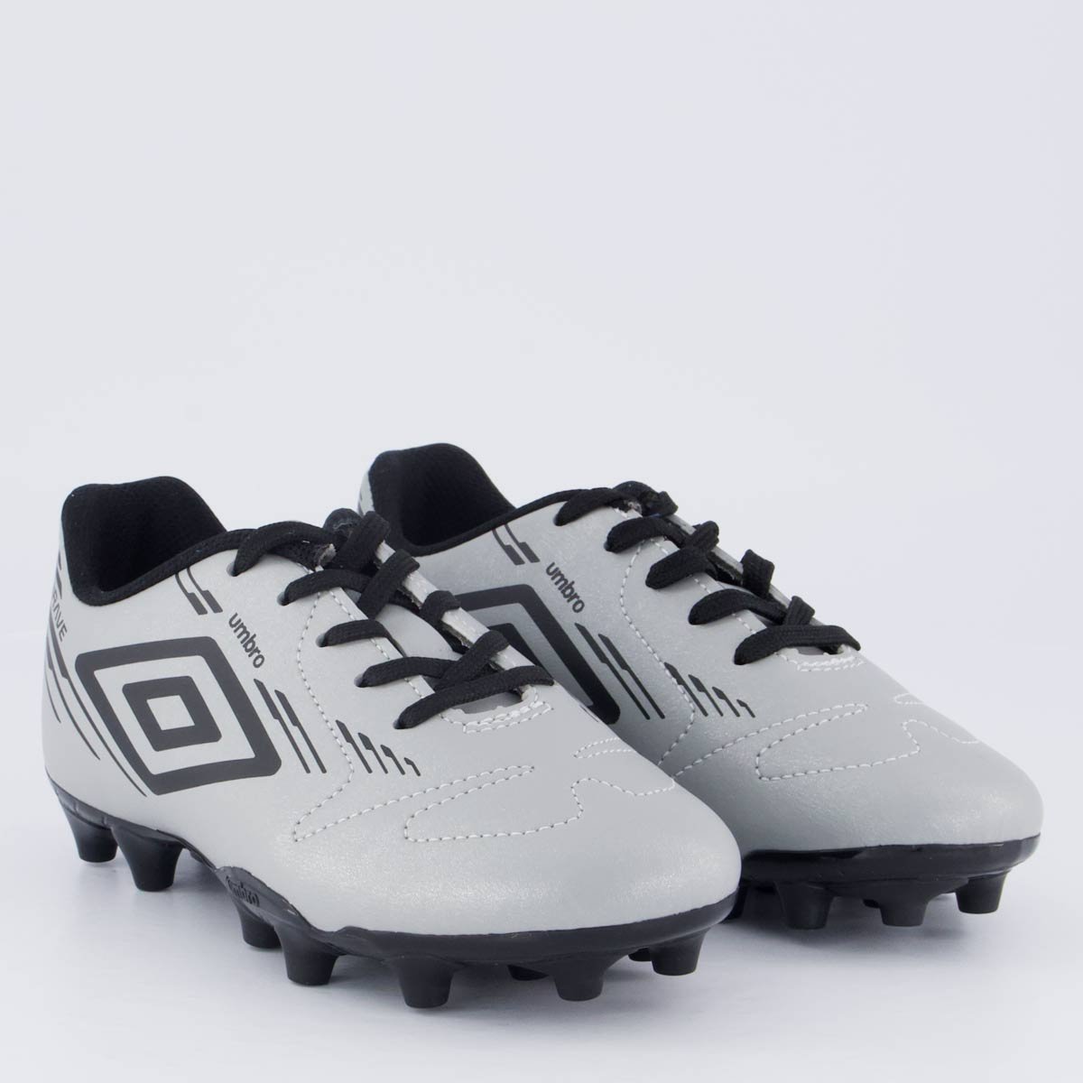 Chuteira Umbro Brave Campo Juvenil Cinza e Preto Cinza/Preto 2