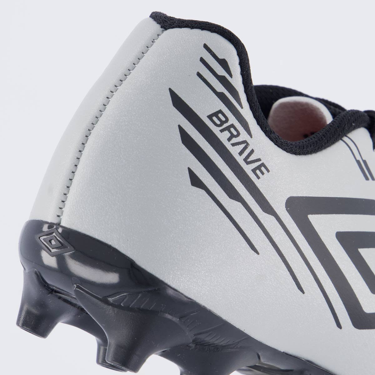 Chuteira Umbro Brave Campo Juvenil Cinza e Preto Cinza/Preto 6