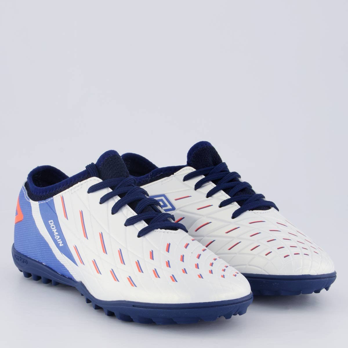 Chuteira Umbro Domain Society Juvenil Prata e Azul Branco/Azul/Laranja 2