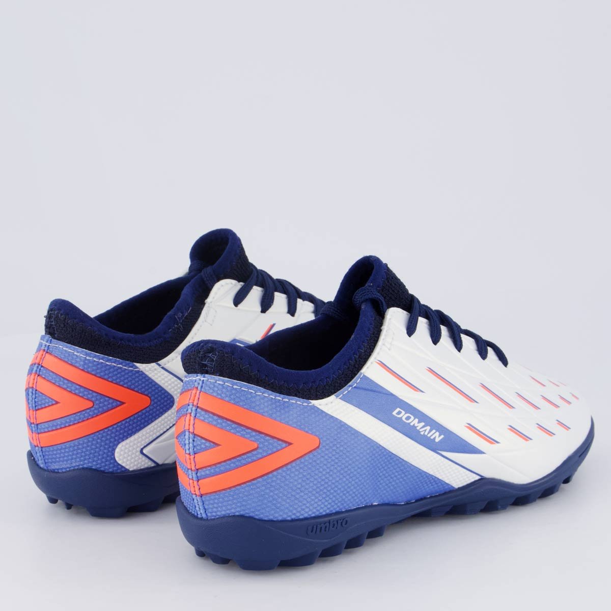 Chuteira Umbro Domain Society Juvenil Prata e Azul Branco/Azul/Laranja 3